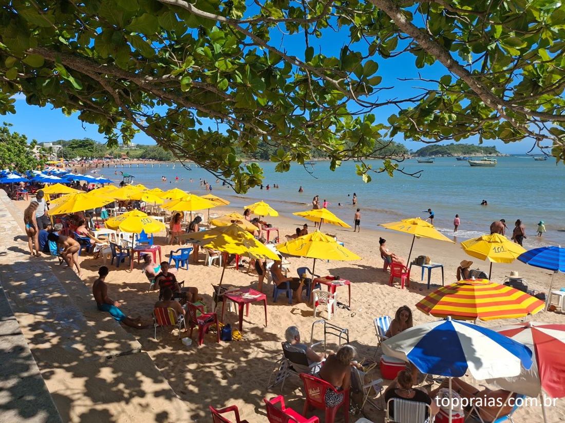 Praia do Cemitério em Rio das Ostras