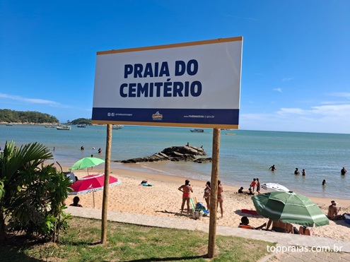 Praia do Cemitério em Rio das Ostras