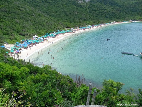 Praia do Forno em Arraial do Cabo